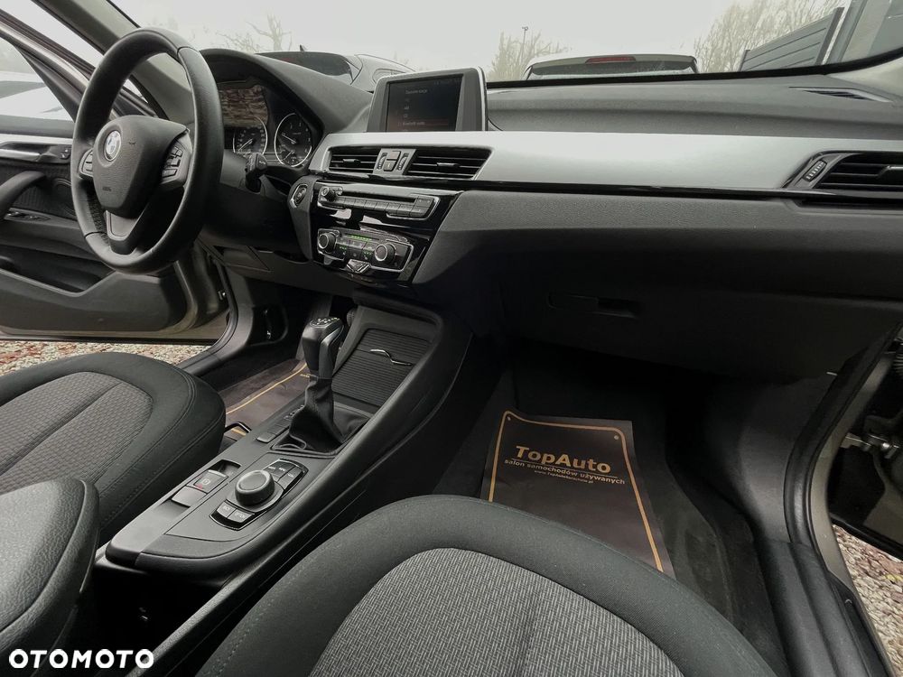 BMW X1 sDrive18d Advantage - 16