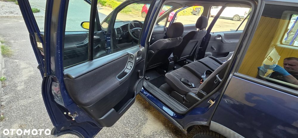 Opel Zafira 1.6 16V Elegance - 8