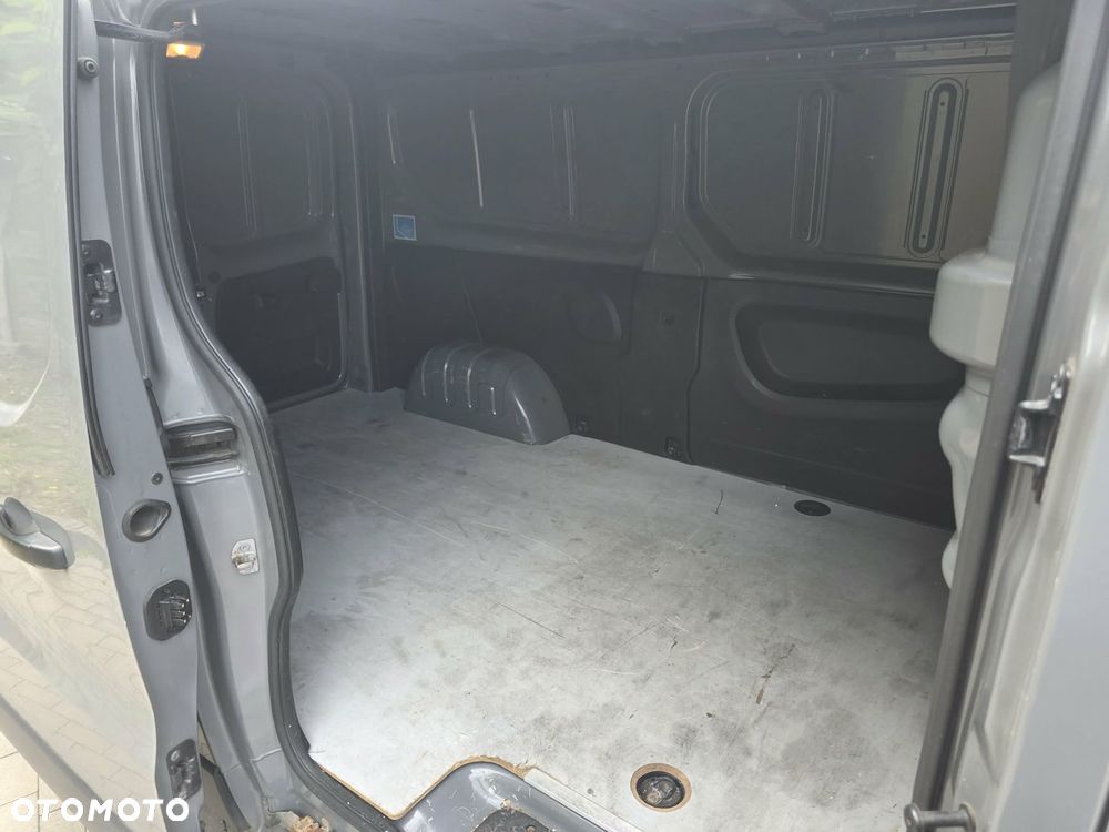 Opel Vivaro - 20
