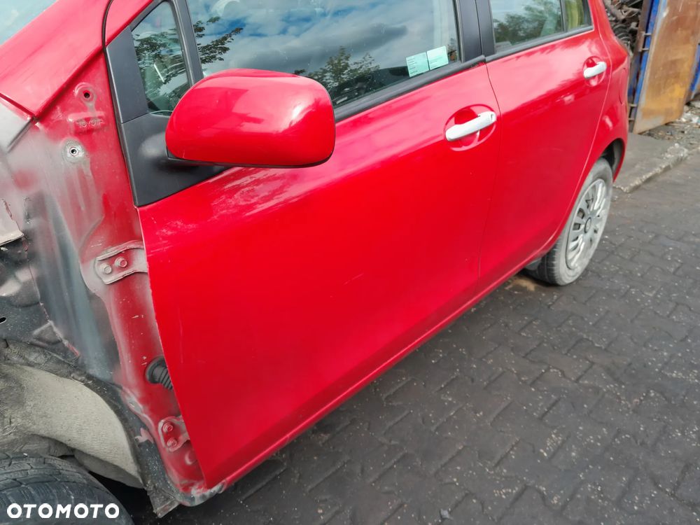 Drzwi przednie lewe TOYOTA Yaris II lift 09-11r. 3P0 - 3