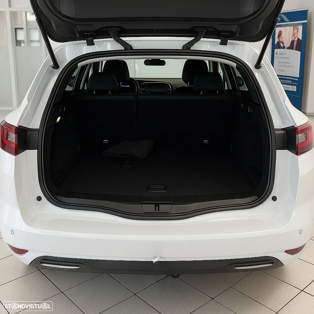 Renault Mégane Sport Tourer 1.6 E-Tech Plug-In Hybrid R.S. Line - 8