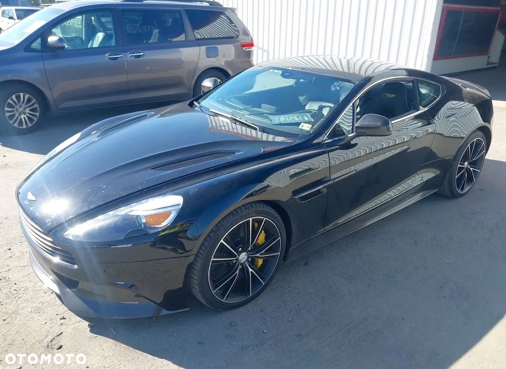Aston Martin Vanquish Coupe