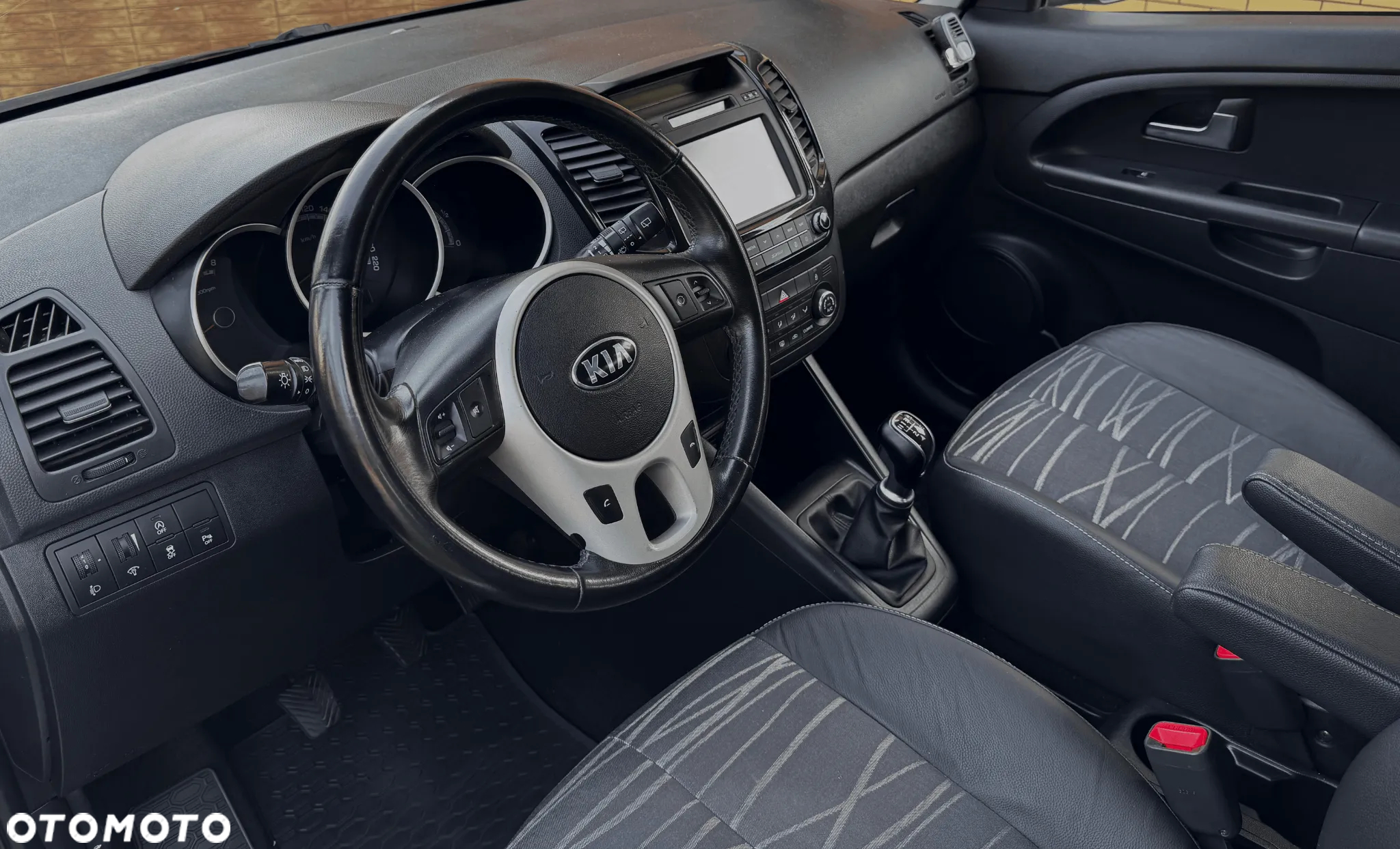 Kia Venga 1.6 Business Line - 14