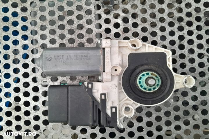 Motoras macara geam spate stanga 5K0959703C Volkswagen VW Golf 6 [200 - 1