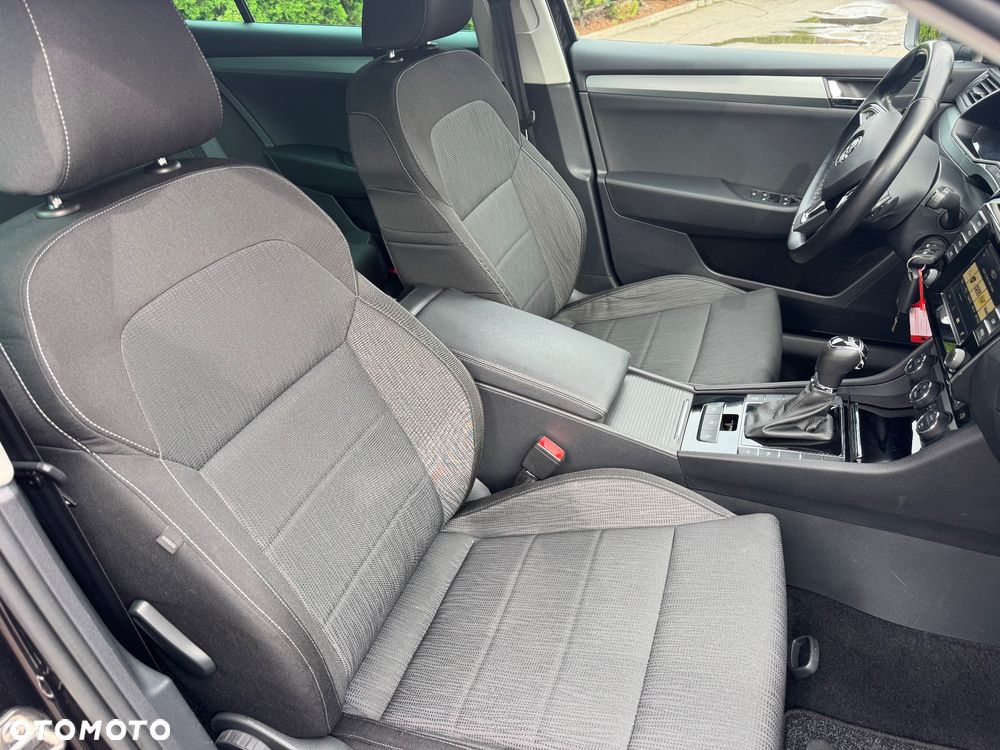 Skoda Superb 2.0 TDI DSG Ambition - 16