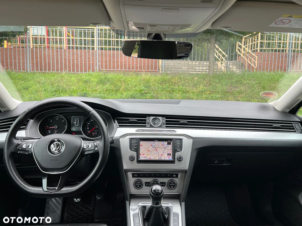 Volkswagen Passat 2.0 TDI (BlueMotion Technology) Highline - 16