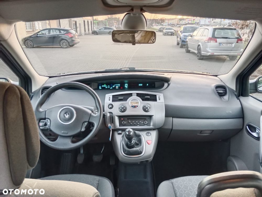 Renault Grand Scenic 1.6 16V 110 Expression - 17