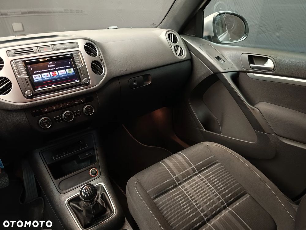 Volkswagen Tiguan - 17