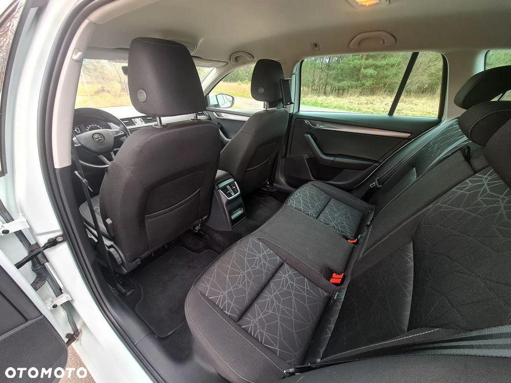 Skoda Octavia 1.0 TSI DSG Style - 11