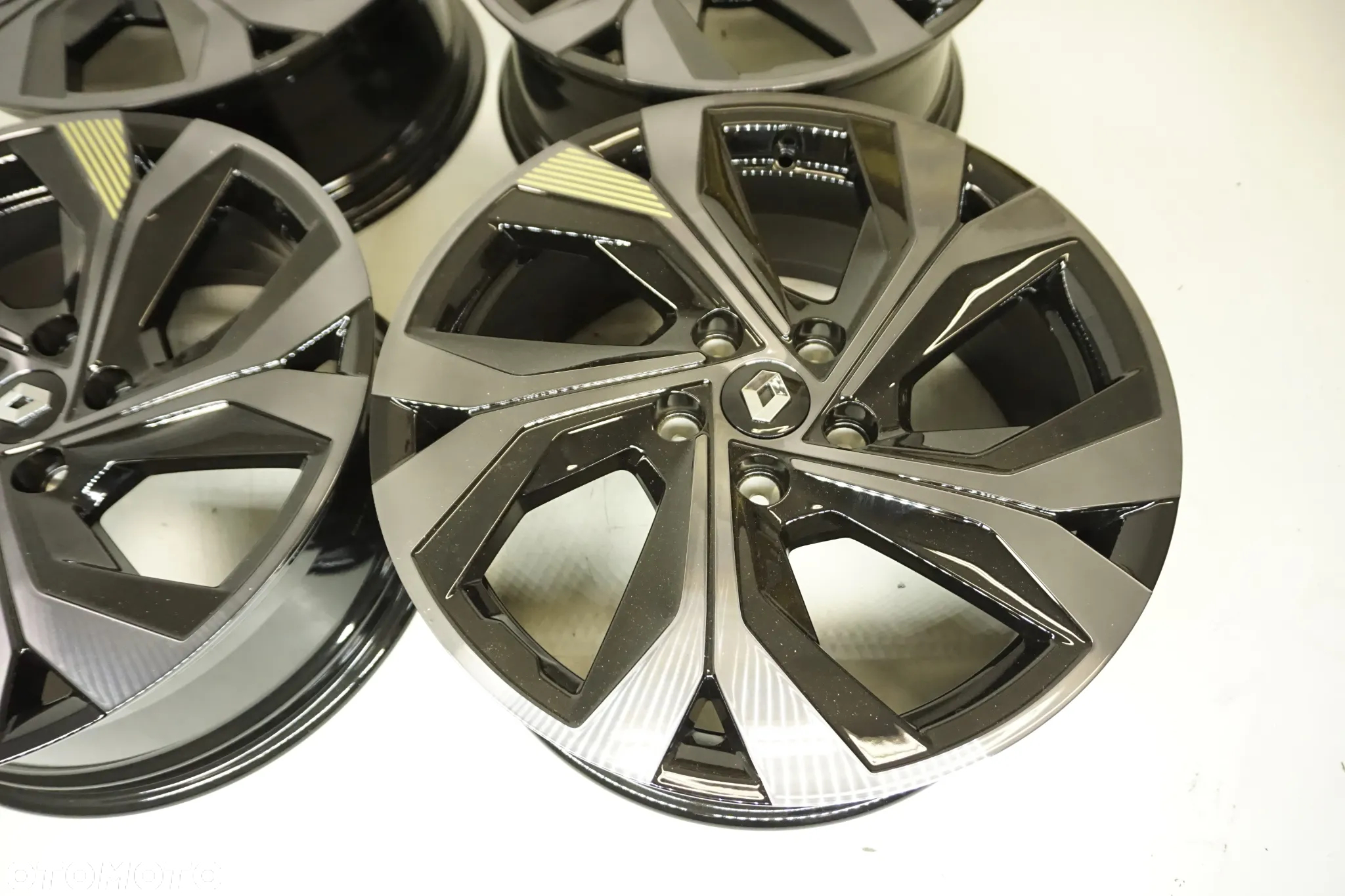 Felgi Aluminiowe  18 DACIA DUSTER BIGSTER RENAULT CAPTUR II ARCANA KADJAR KOLEOS LAGUNA III SCENIC MEGANE SYMBIOZ MITSUBISHI ASX ORYGINAŁ ET35 - 9