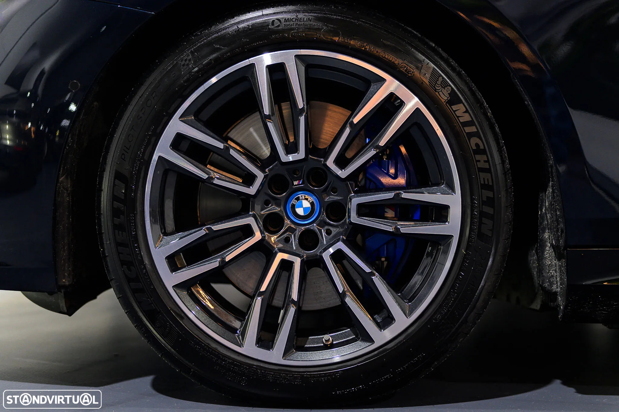 BMW i5 eDrive40 Edição Desportiva M - 5