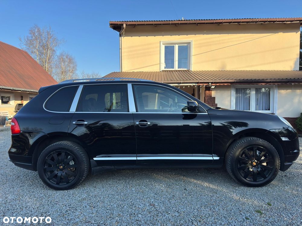 Porsche Cayenne - 5
