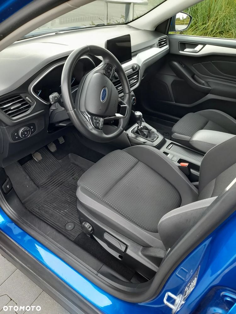 Ford Focus 1.0 EcoBoost Titanium - 10