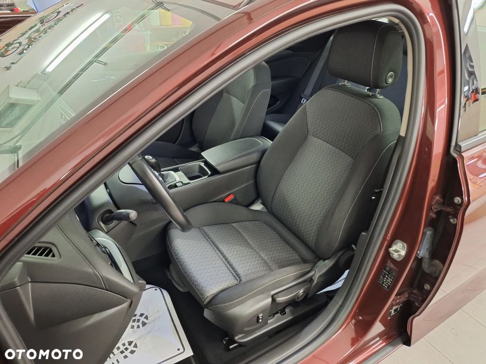 Opel Insignia 1.5 T Exclusive S&S - 20