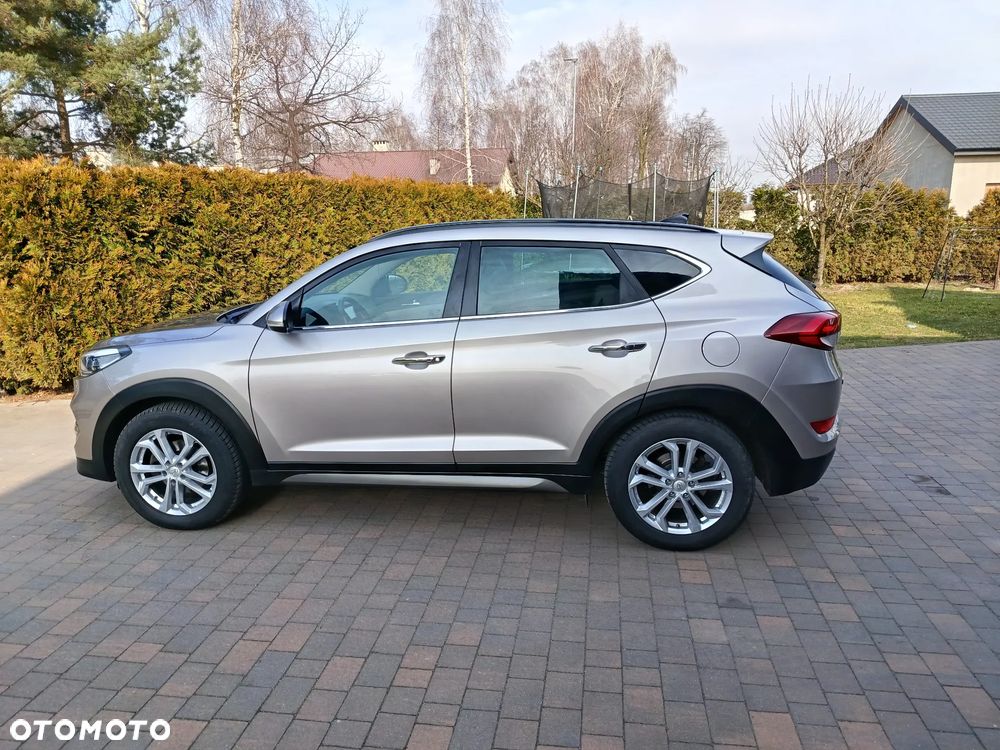 Hyundai Tucson 2.0 CRDI BlueDrive Style 2WD - 13