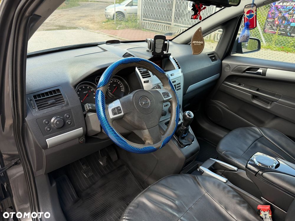 Opel Zafira 1.8 Family Plus - 21