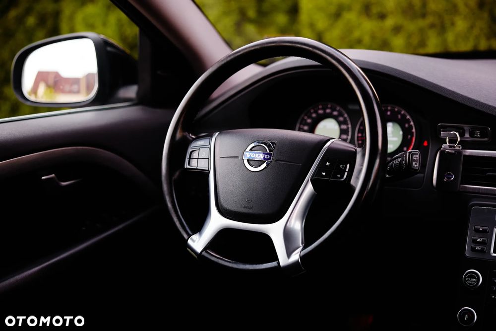 Volvo V70 2.5T Momentum - 21