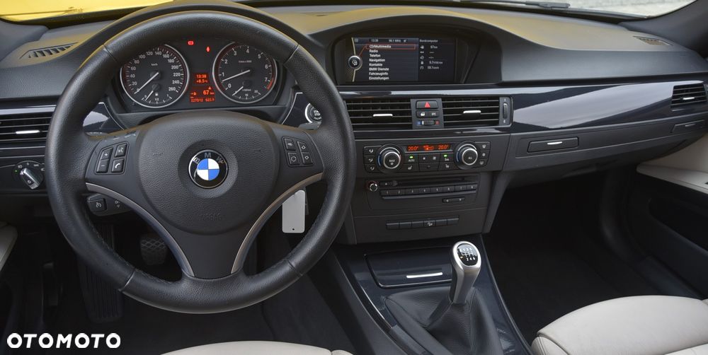 BMW Seria 3 325xi - 18