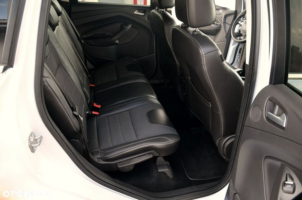 Ford Kuga - 16
