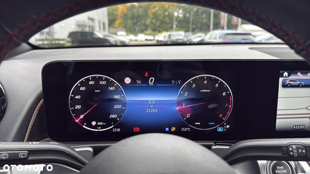 Mercedes-Benz GLB - 12