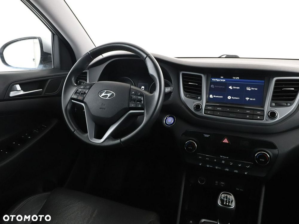 Hyundai Tucson 2.0 CRDI 2WD Style - 17