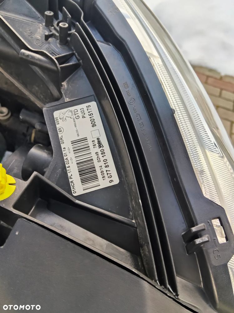 Peugeot 2008 PureTech 82 Allure - 31