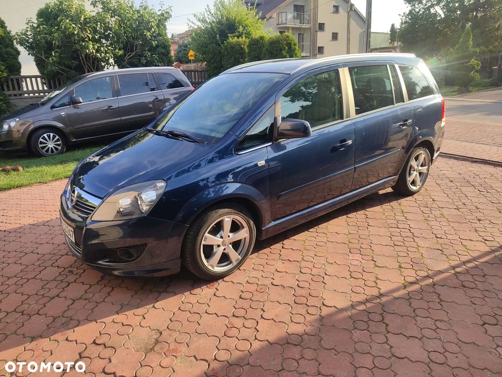 Opel Zafira - 2