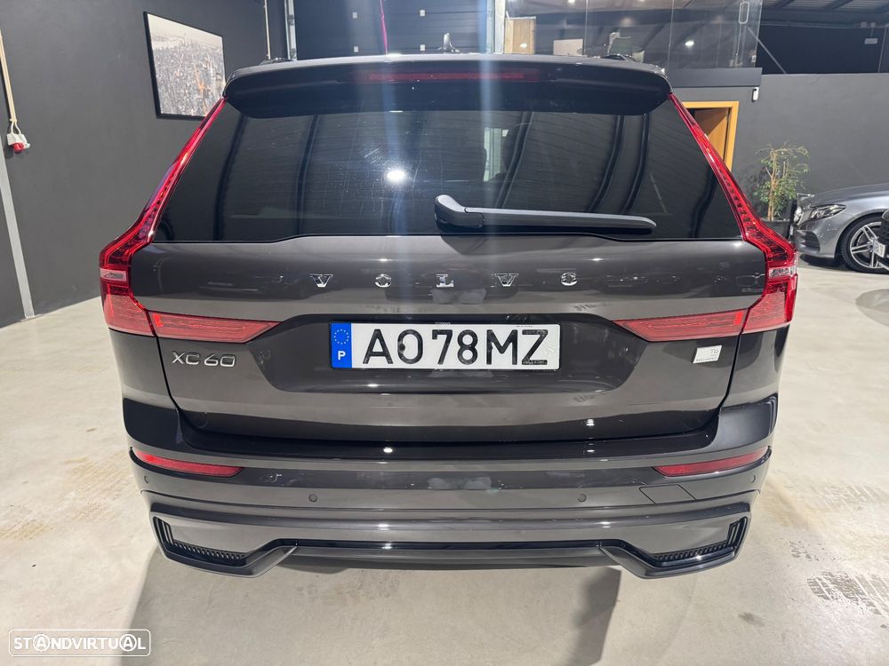 Volvo XC 60 2.0 T6 PHEV R-Design AWD - 10