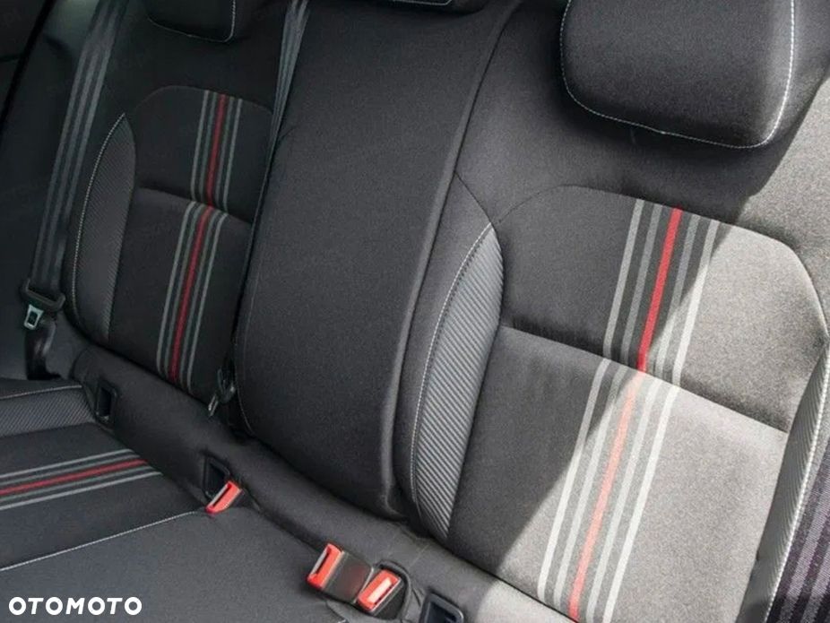 Skoda Fabia 1.5 TSI Monte Carlo DSG - 11