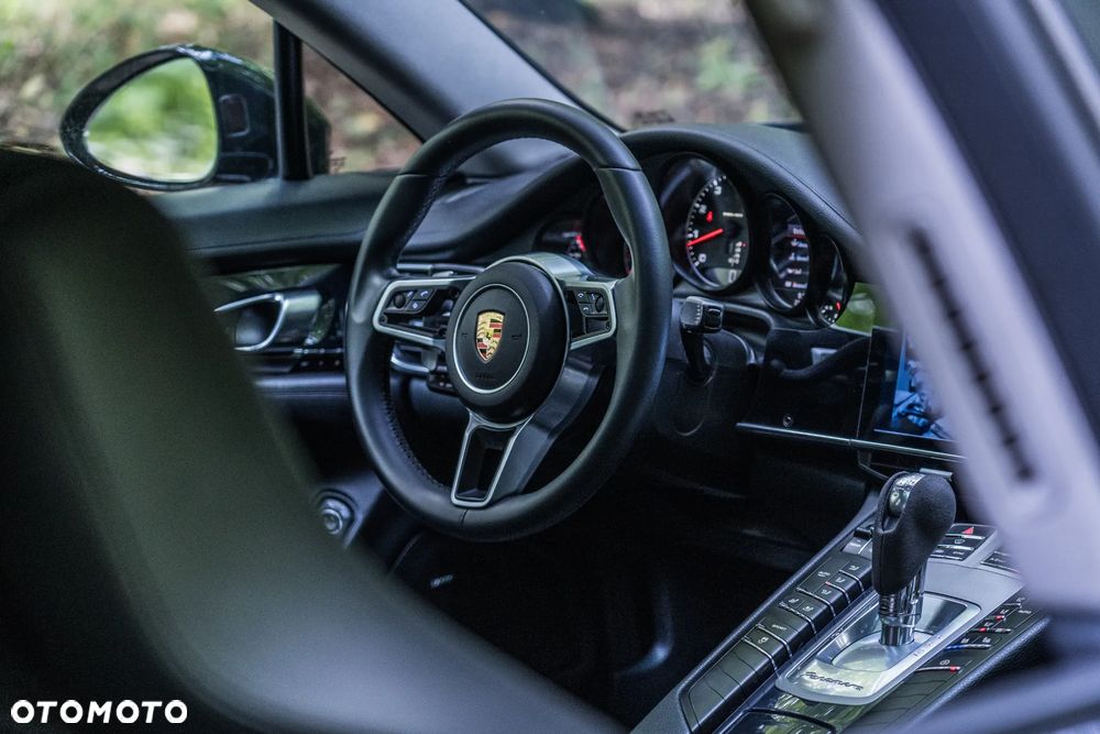 Porsche Panamera PDK - 12