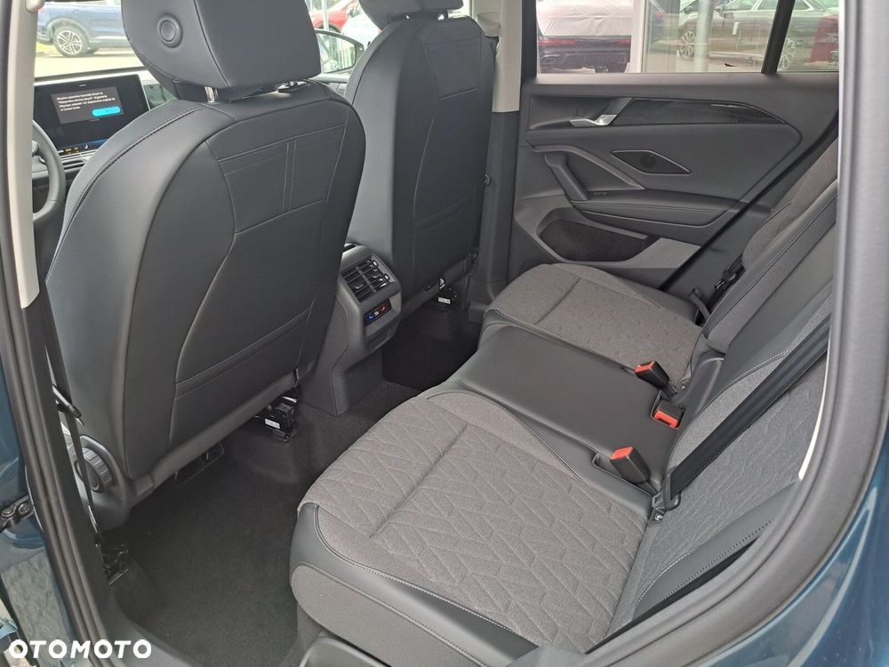 Volkswagen Tiguan - 10