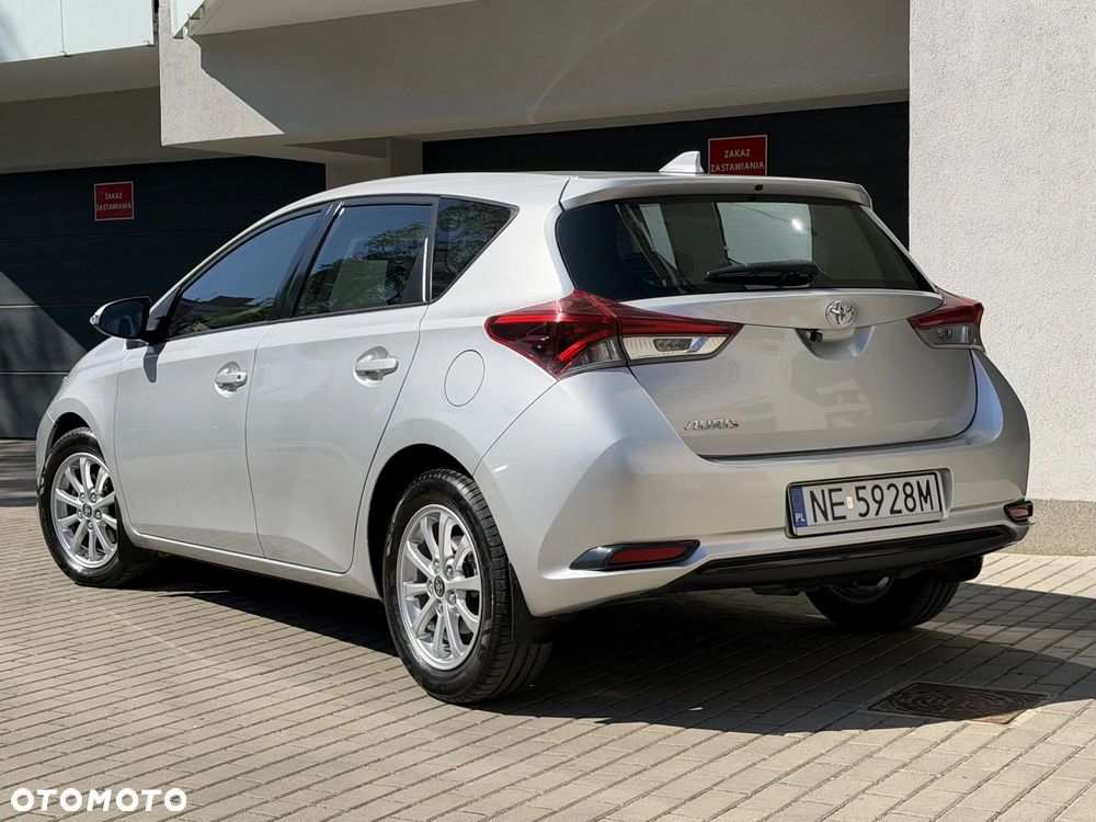 Toyota Auris - 2