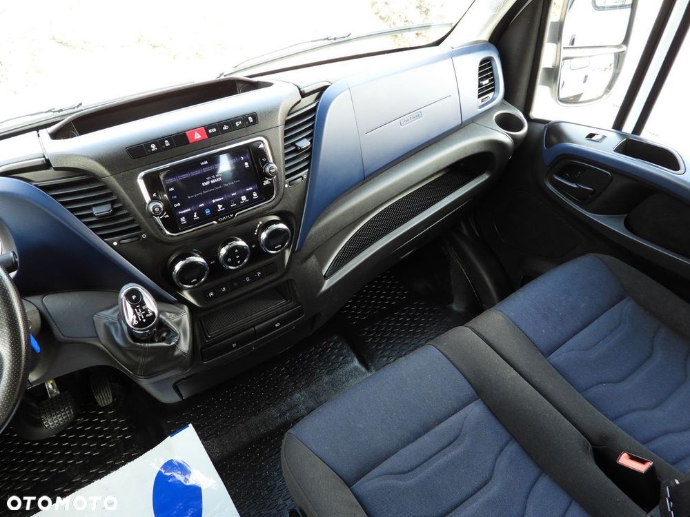 Iveco DAILY 35S16 SKRZYNIA PODWÓJNA KABINA DOKA 7 MIEJSC TEMPOMAT LEDY AUTOMAT HI-MATIC KLIMATYZACJA  160KM - 31