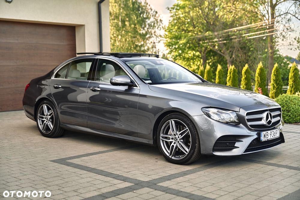 Mercedes-Benz Klasa E 220 d 4-Matic 9G-TRONIC - 16