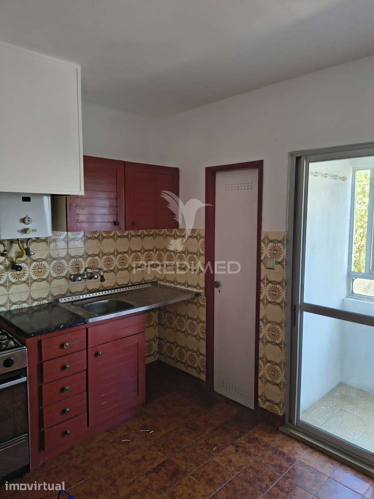 Apartamento T3 - Santo António dos Cavaleiros - Grande imagem: 2/23