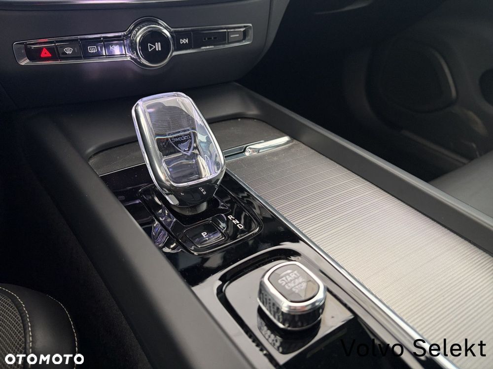 Volvo S60 B5 B AWD Plus Dark - 20