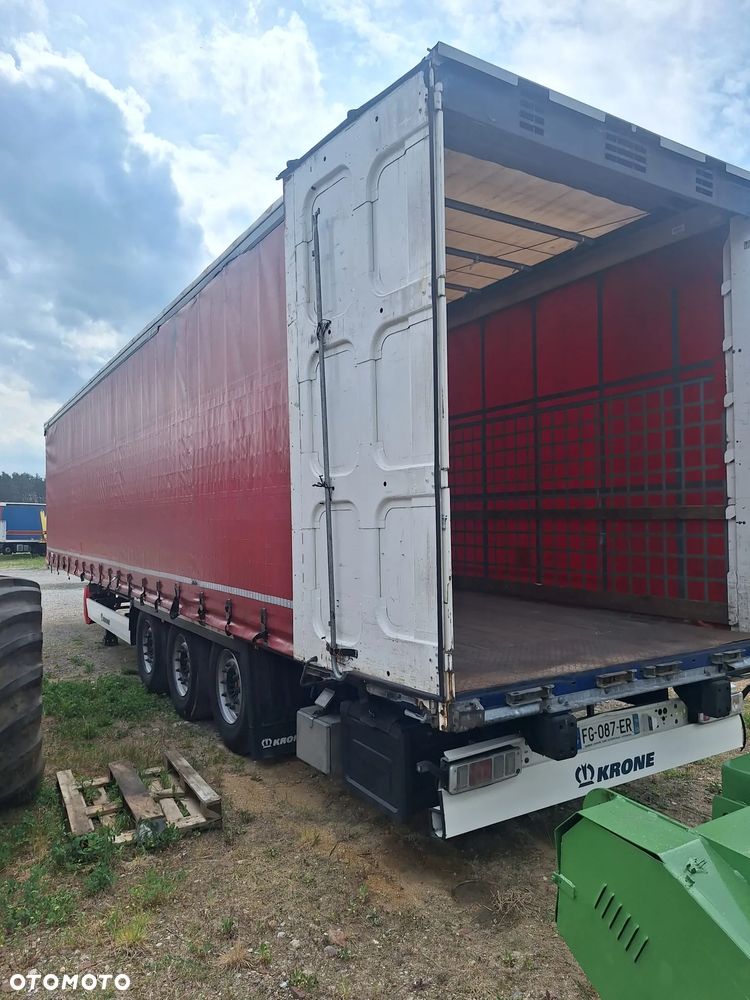 Krone Firanka Krone standard/ podnoszony dach / mocna podłoga/ SAF - 2