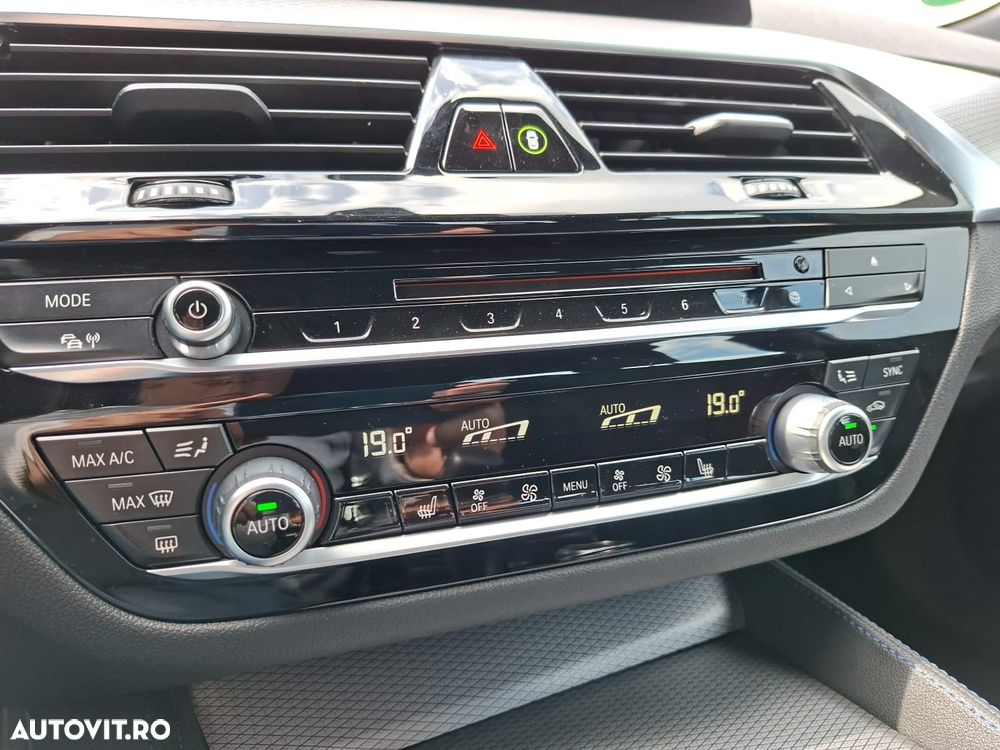 BMW Seria 5 520i AT MHEV - 15