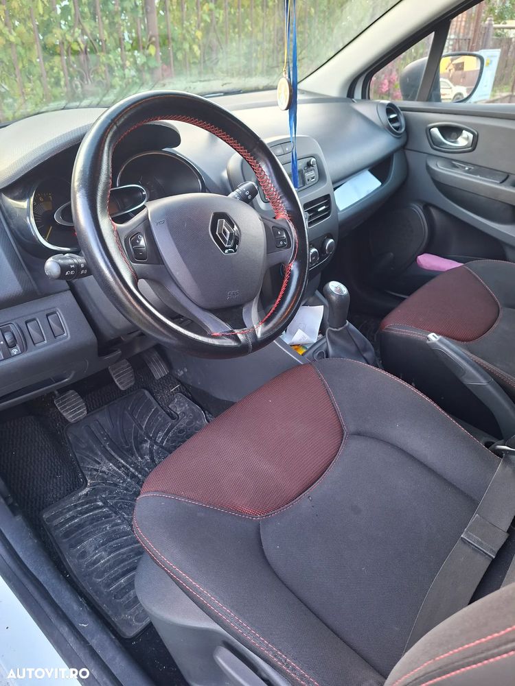 Renault Clio - 6
