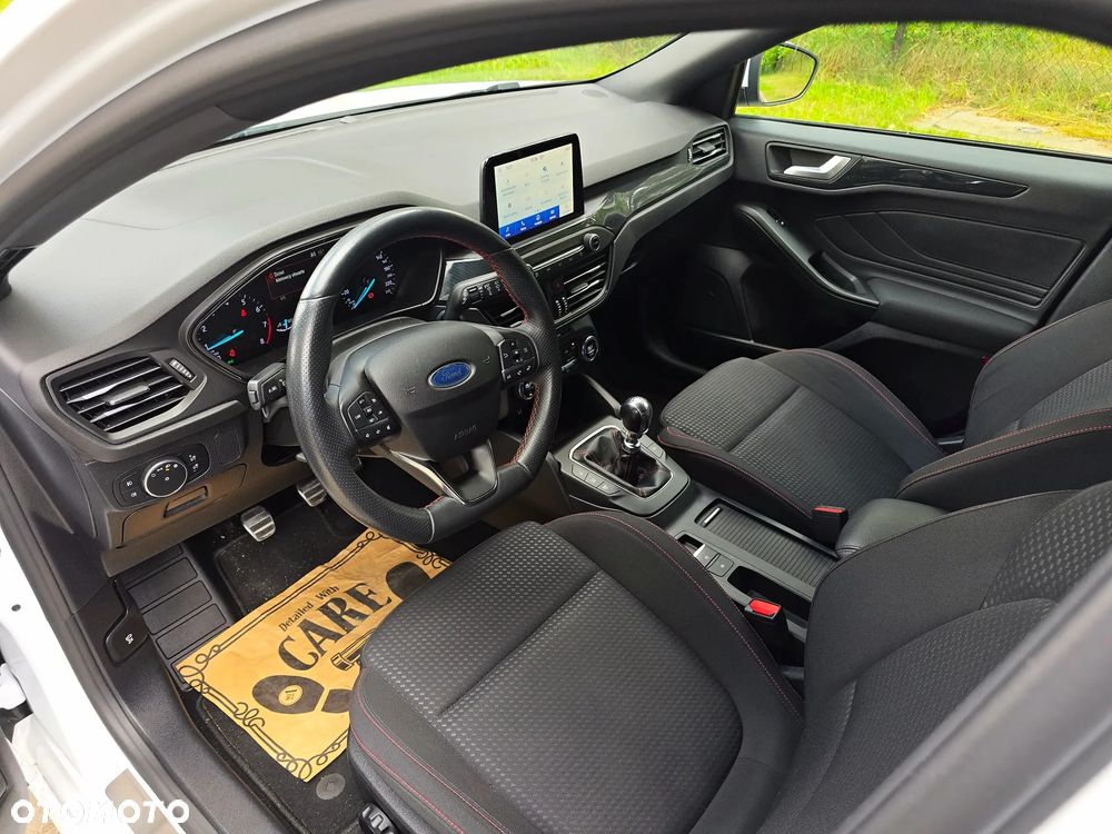 Ford Focus 1.5 EcoBoost ST-Line - 6