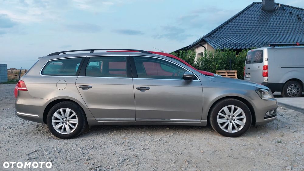 Volkswagen Passat 1.6 TDI BlueMotion - 1