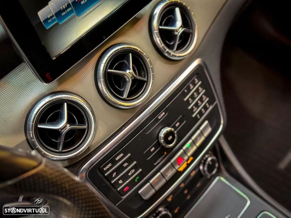 Mercedes-Benz CLA 180 - 46