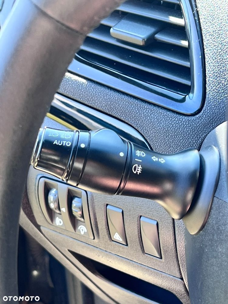 Renault Grand Scenic - 23