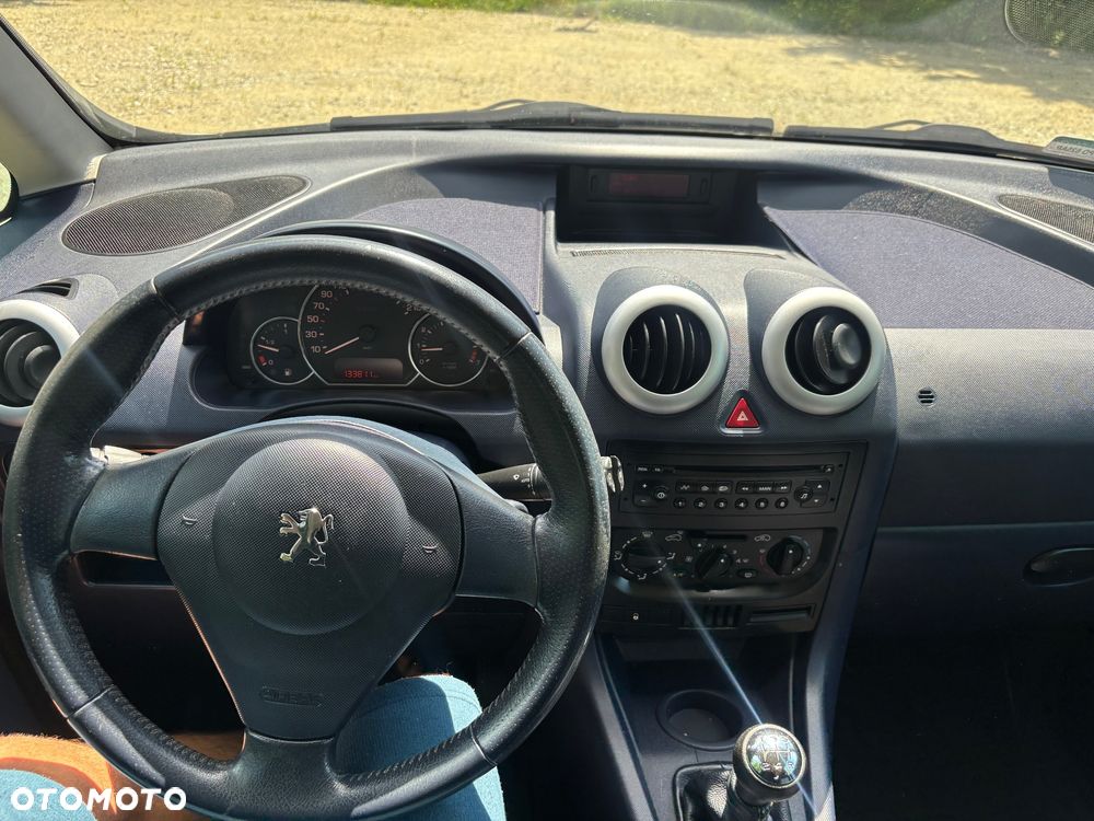 Peugeot 1007 1.4 Trendy - 22