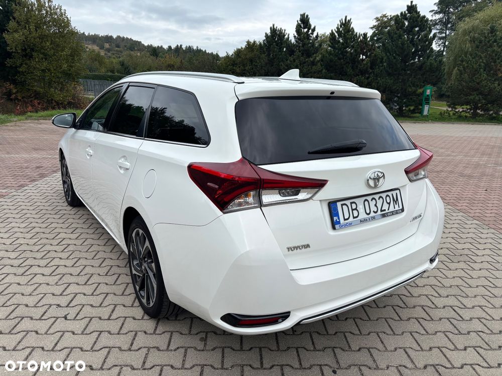 Toyota Auris 1.6 D-4D Comfort - 16