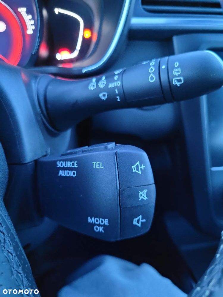 Renault Kadjar TCe 160 EDC GPF BLACK EDITION - 18