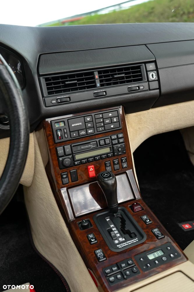 Mercedes-Benz SL - 16