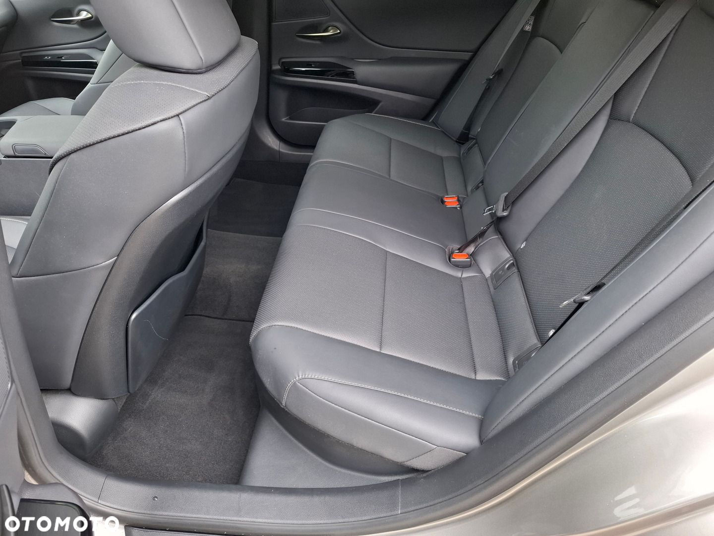 Lexus ES - 18