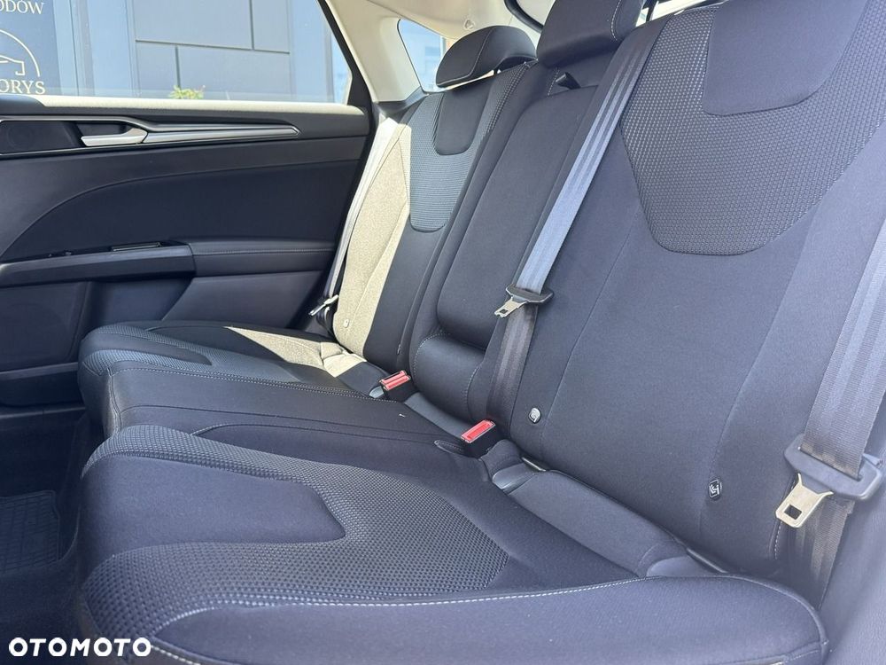 Ford Mondeo 2.0 EcoBlue Titanium - 22