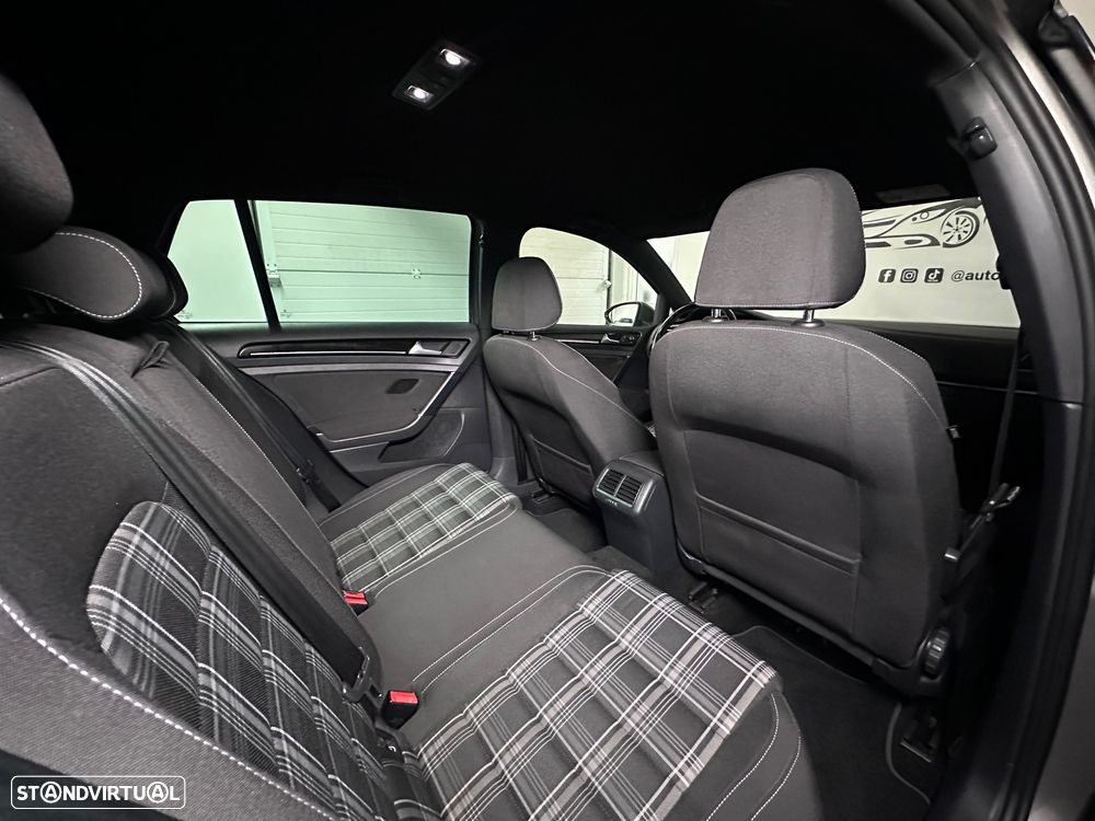 VW Golf GTD (BlueMotion ) - 17